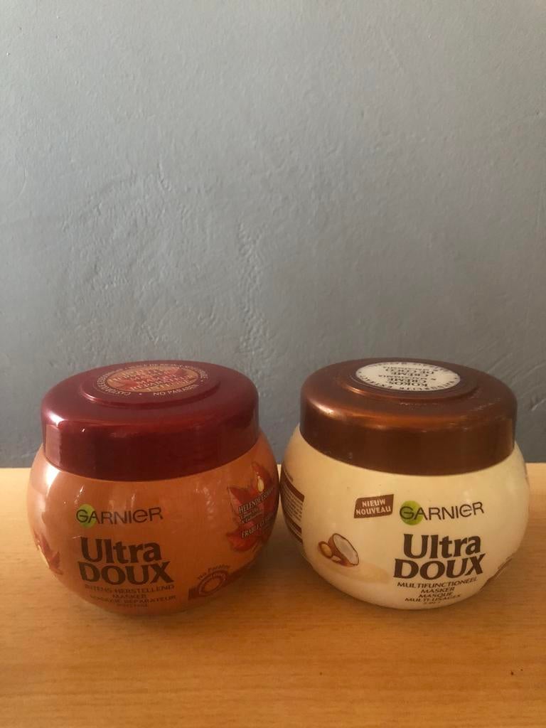 2 grote potten haarmasker Garnier Ultra doux, Handtassen en Accessoires, Uiterlijk | Haarverzorging, Ophalen, Zo goed als nieuw
