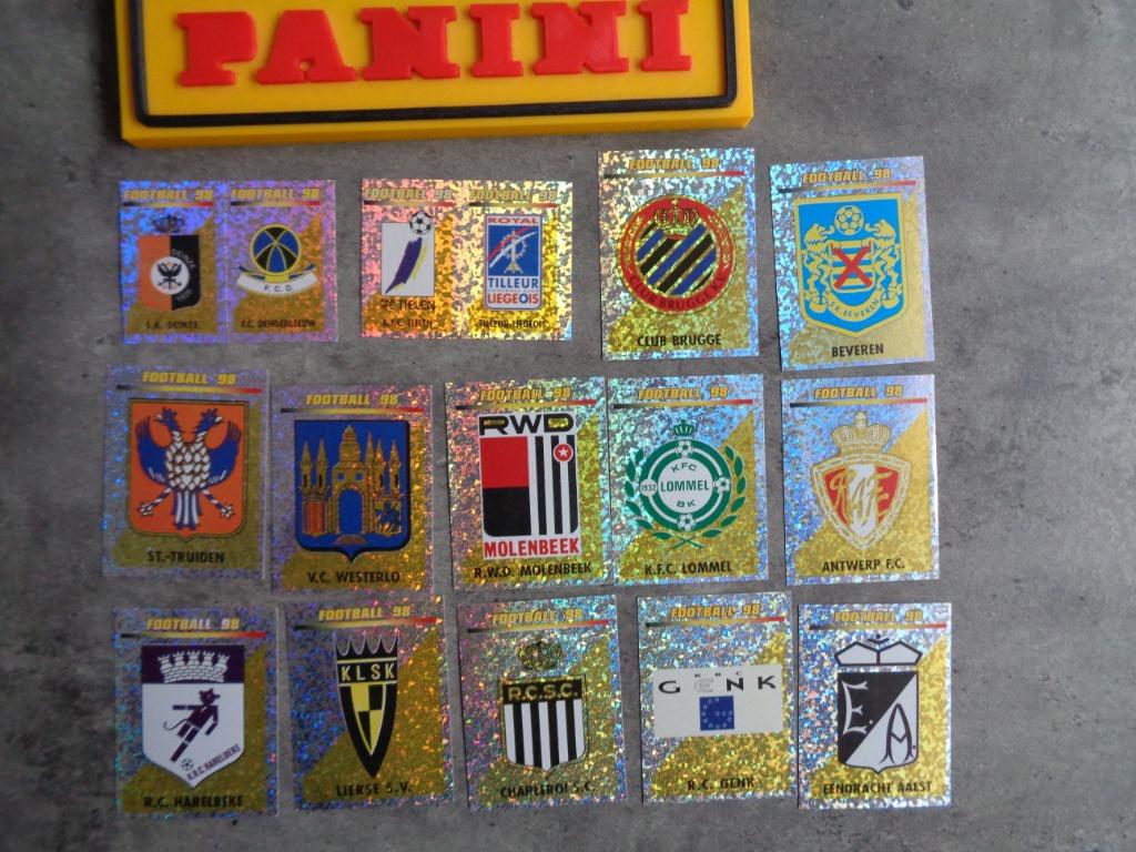 PANINI FOOTBALL 98 AUTOCOLLANTS, 14 BADGES DE FOOTBALL, Envoi