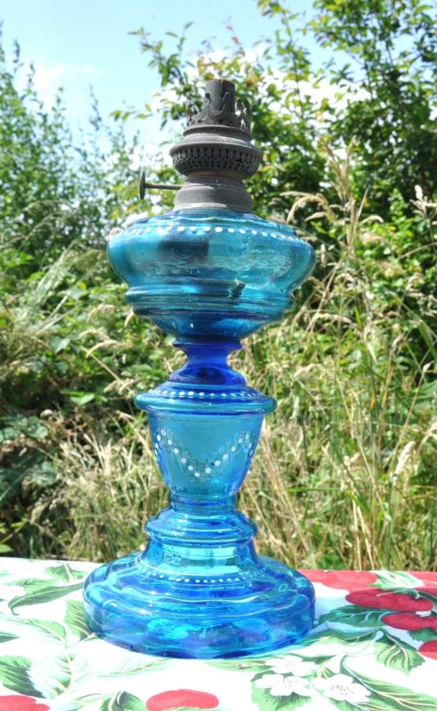 lampe a petrole en verre soufflé bleu et emaillé, Enlèvement ou Envoi