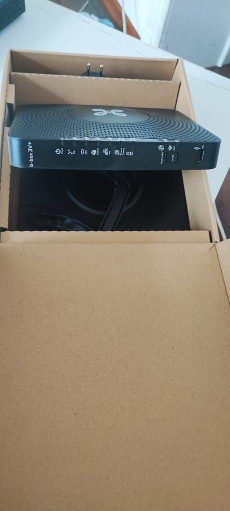 MODEM B-BOX 3V+ (EDIPNET, PROXIMUS, SCARLET, VIKINGS), Enlèvement ou Envoi, Comme neuf