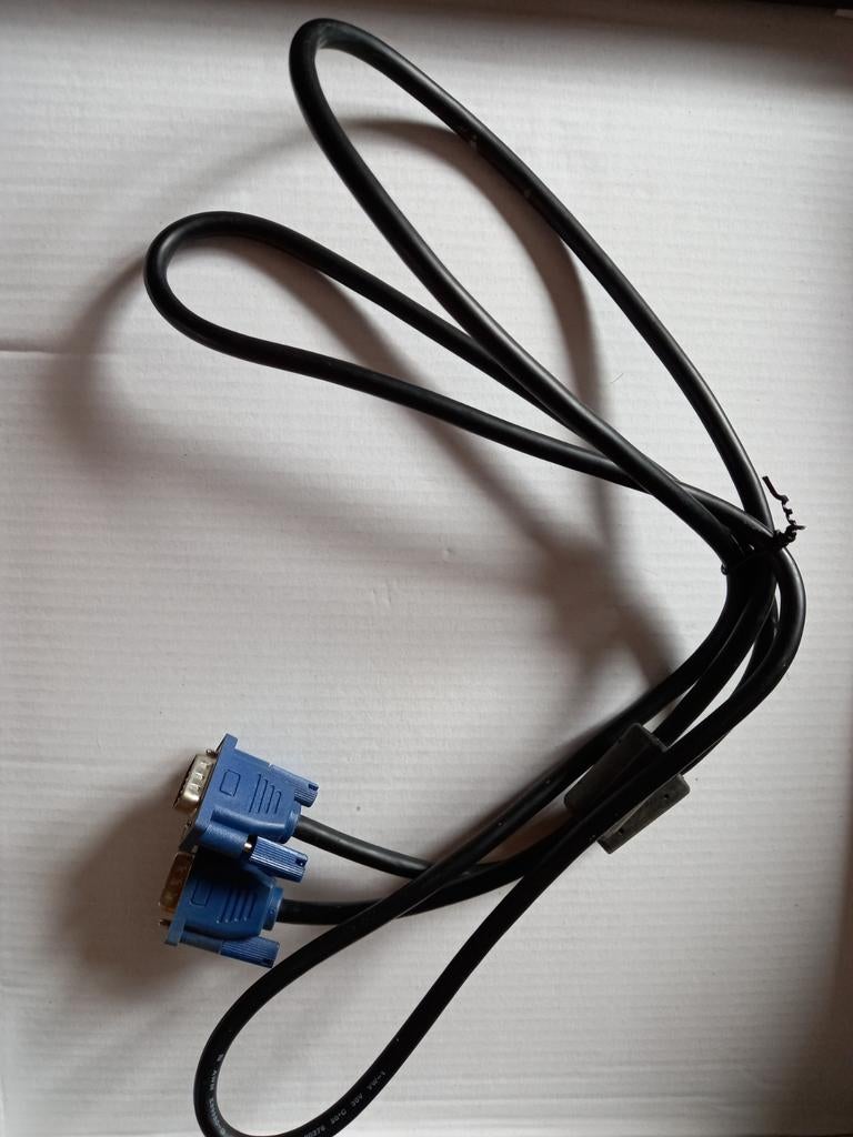 VGA-kabel van 1,80 m van man naar man, Computers en Software, Pc- en Netwerkkabels, Zo goed als nieuw, Ophalen of Verzenden