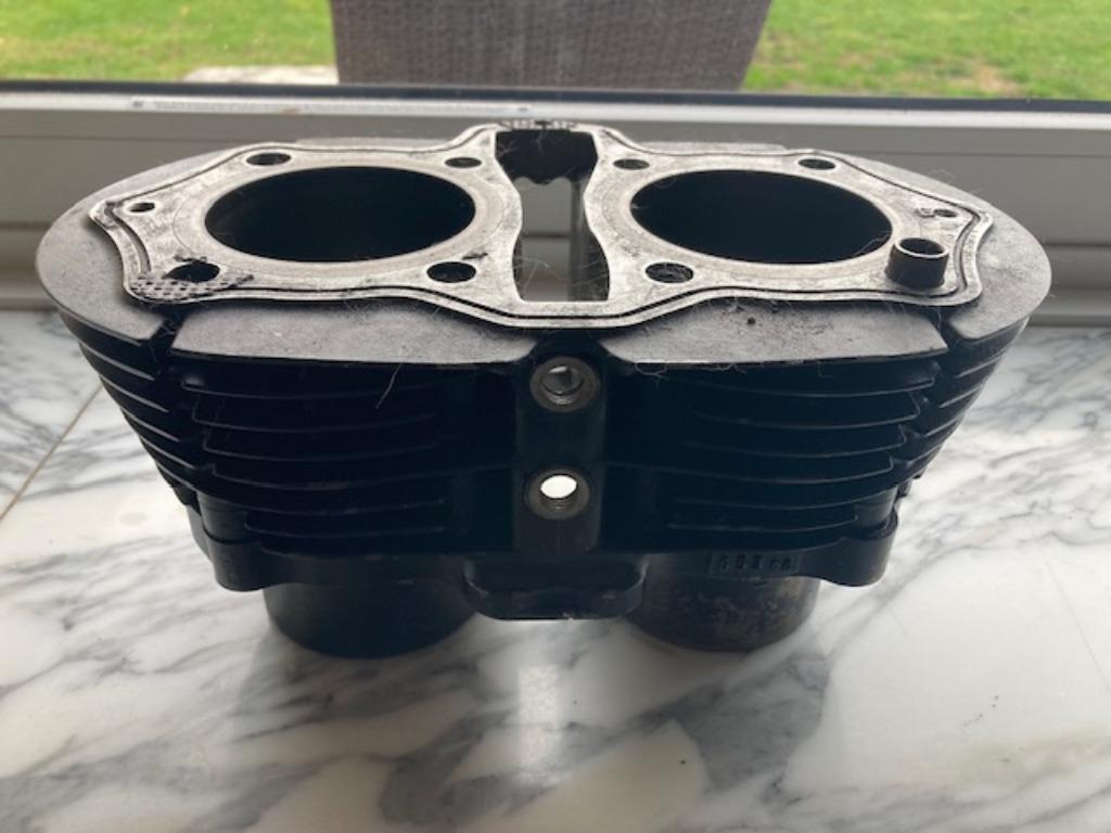 XS 650 cilinder + pistons (dienen gehoond/geboord), Ophalen, Gebruikt