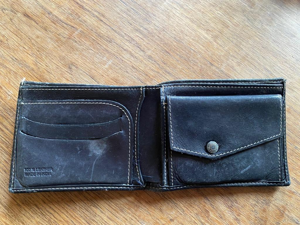 Portefeuille Levi’s cuir noir vintage 12,5cm x 10cm fermé, Bijoux, Sacs & Beauté, Autres marques, Utilisé, Cuir, Noir