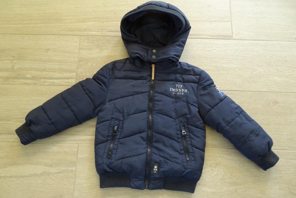 Donkerblauwe winterjas jongen Sevenoneseven maat 98/104, Kinderen en Baby's, Gebruikt, Sevenoneseven, Ophalen of Verzenden, Jongen