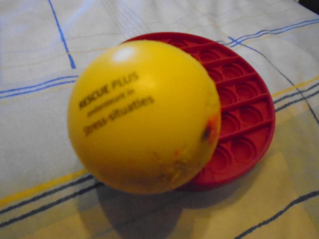 LOT: BAL „RESCUE PLUS” +ANTISTRESSACCESSOIRE, Ophalen of Verzenden, Gebruikt