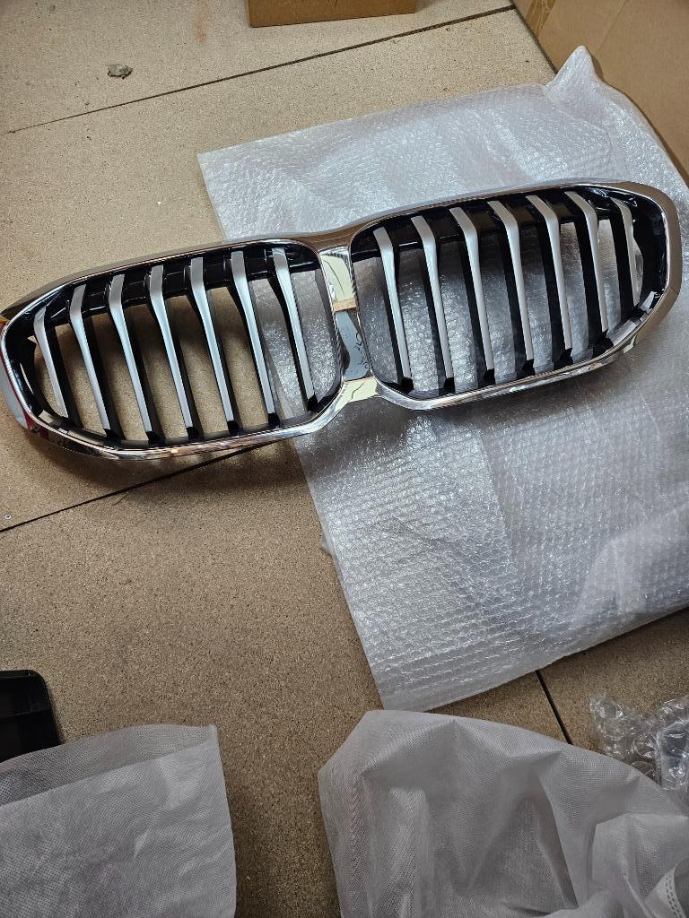 grille de calandre d'origine BMW série 1 F40, Enlèvement, Neuf, BMW, Pare-chocs