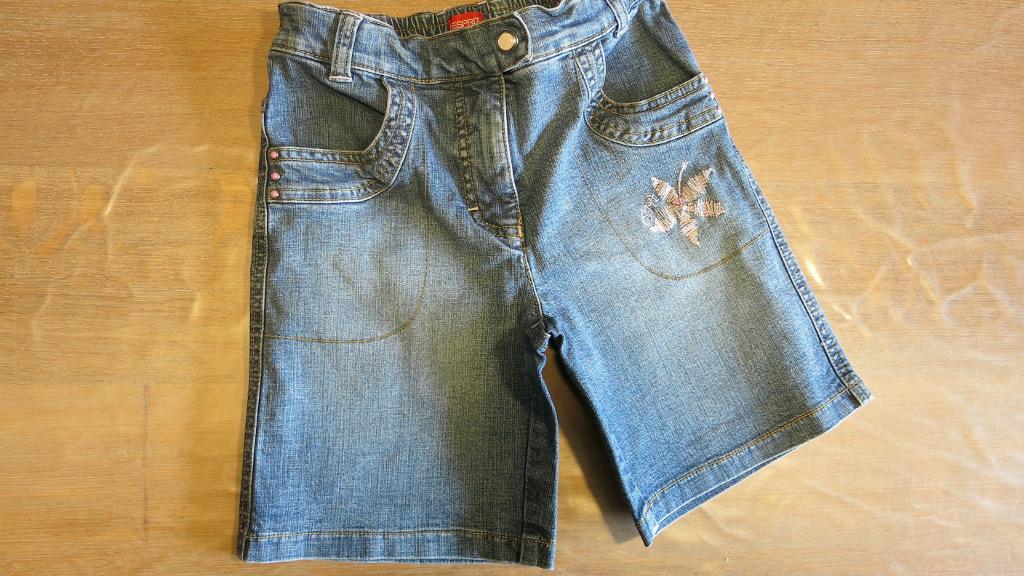 Bermuda Esprit, 8 ans, excellent état, Kinderen en Baby's, Kinderkleding | Maat 128, Broek, Gebruikt, Meisje, Ophalen of Verzenden