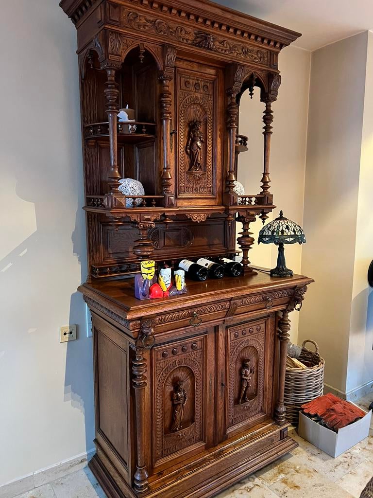 Armoires anciennes + table, Enlèvement, Comme neuf