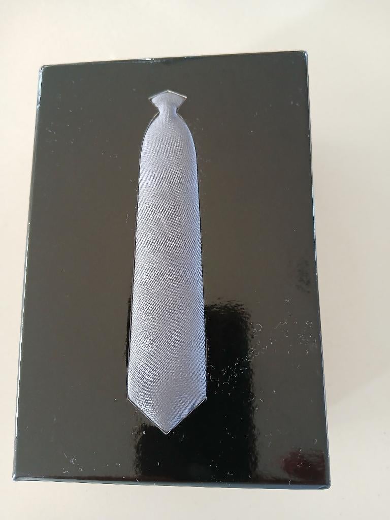 Das zijde en manchetknopen in geschenkverpakking, Montana, Gris, Enlèvement ou Envoi, Porté
