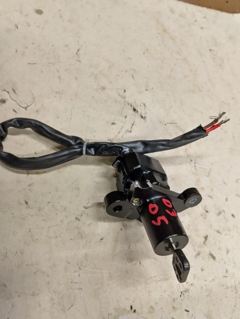 yamaha r6 model '03-'05 contactslot, Ophalen of Verzenden, Gebruikt