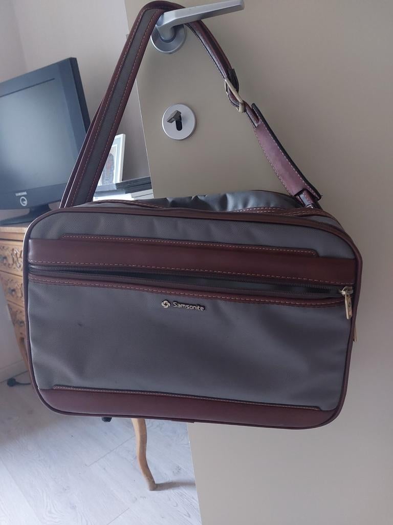 Samsonite schoudertas, Ophalen, Gebruikt