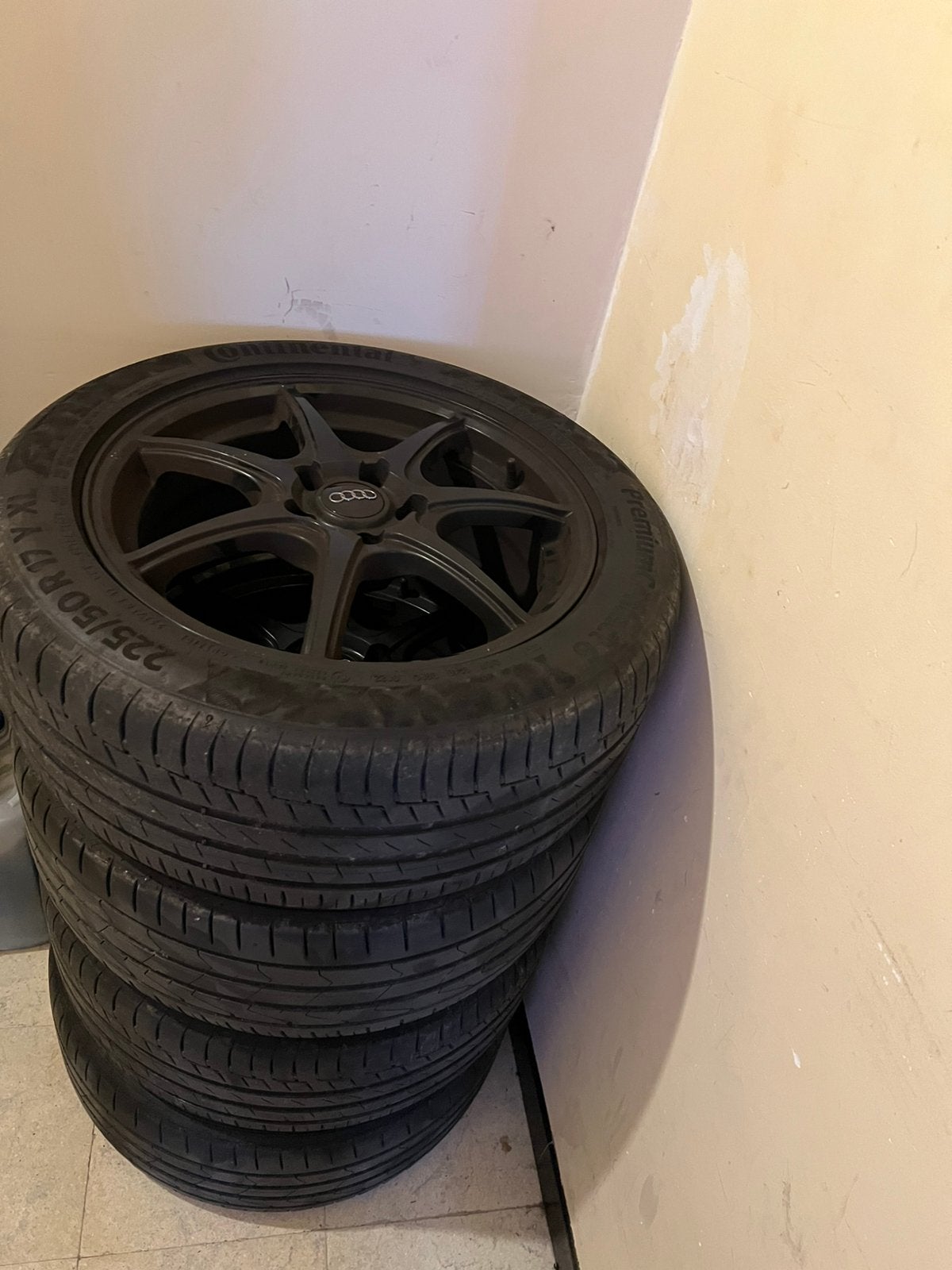 Jantes et pneus 255/50 R17 avec logo Audi, Enlèvement, Comme neuf