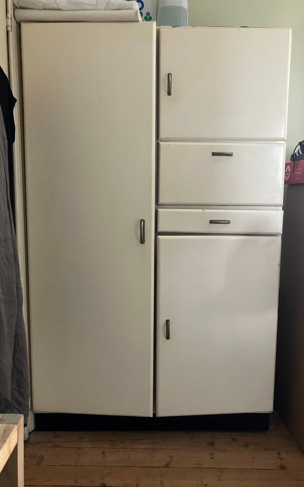 Authentieke vintage houten keukenkast uit de jaren 50/60, Huis en Inrichting, Ophalen, Gebruikt, 100 tot 150 cm, Meerdere deuren