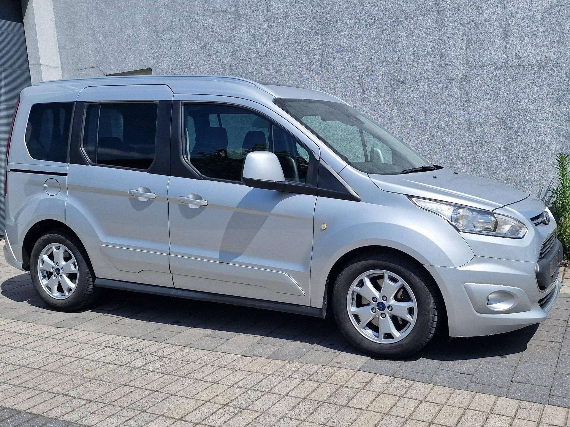 Ford Tourneo Connect 1.0 EcoBoost Titanium TPMR PMR INVALIDE, Auto's, Gebruikt, Euro 6, https://public.car-pass.be/vhr/b4ba0c59-059a-425d-a5f8-8967d79fe88c