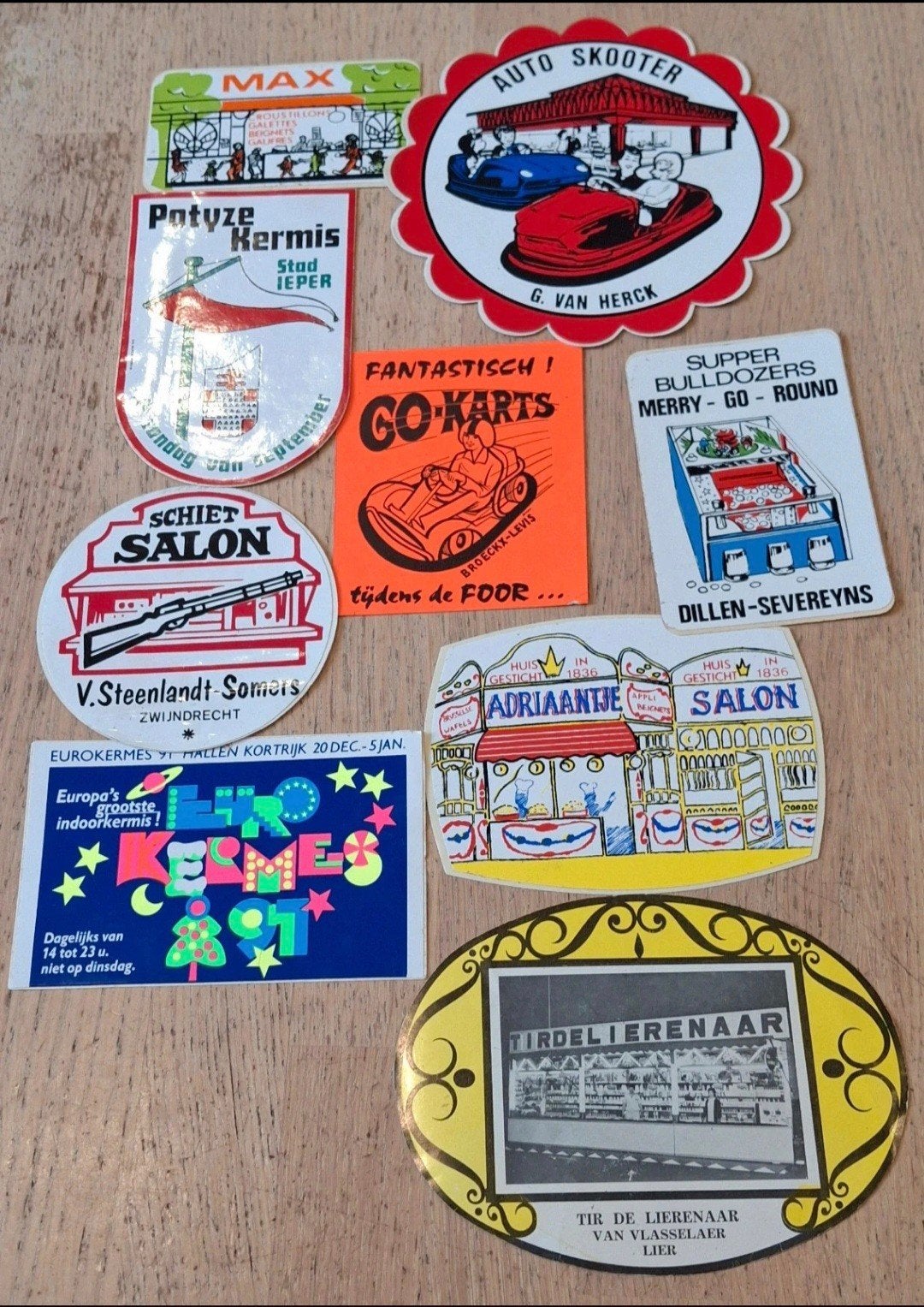 lot d'autocollants à thème pour la foire Adriaantje Auto Sko, Collections, Enlèvement ou Envoi, Comme neuf, Société ou Association