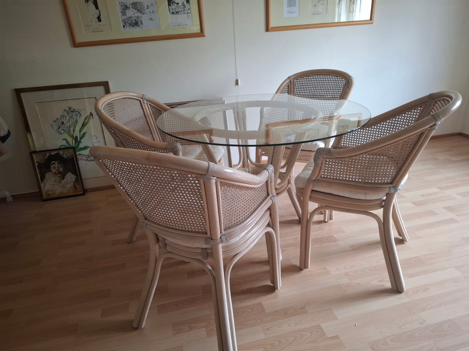 Boho Chic Rotan Eetkamerset Ronde Glazen Tafel  4 Kuipstoel, Huis en Inrichting, Ophalen