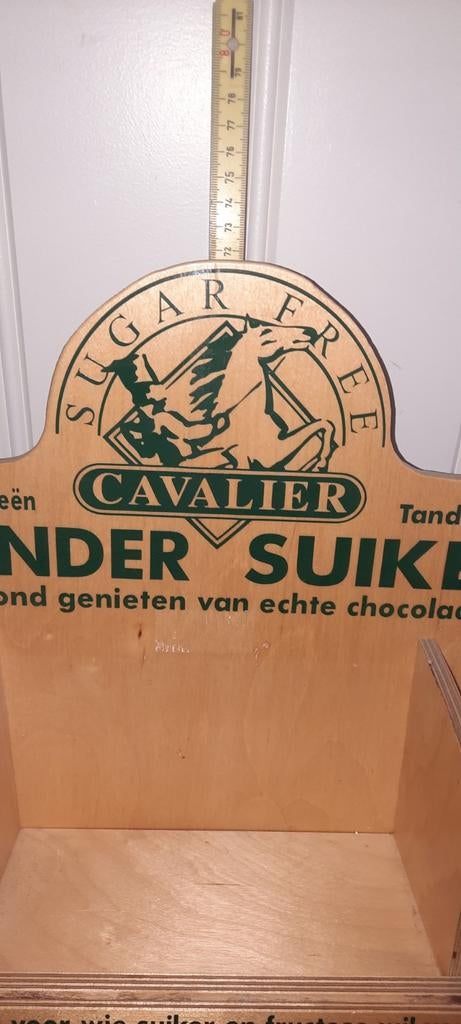 Reclame kastje, Ophalen