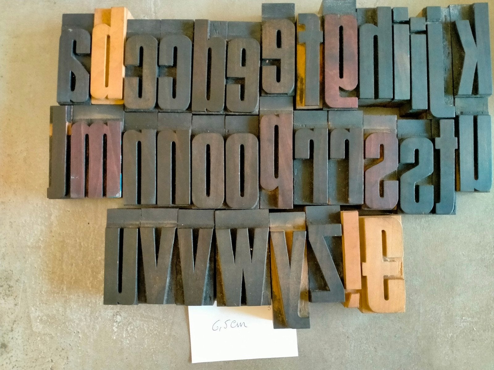 35 oude houten drukletters 6, 5 cm, Antiek en Kunst, Ophalen of Verzenden