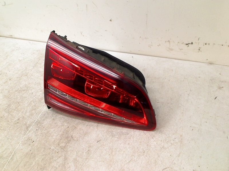 SUPPORT DE LAMPE FEU ARRIÈRE GAUCHE Golf VII (AUA), Autos : Pièces & Accessoires, Volkswagen, Volkswagen AG, Utilisé, Kundenbetreuung@volkswagen.de