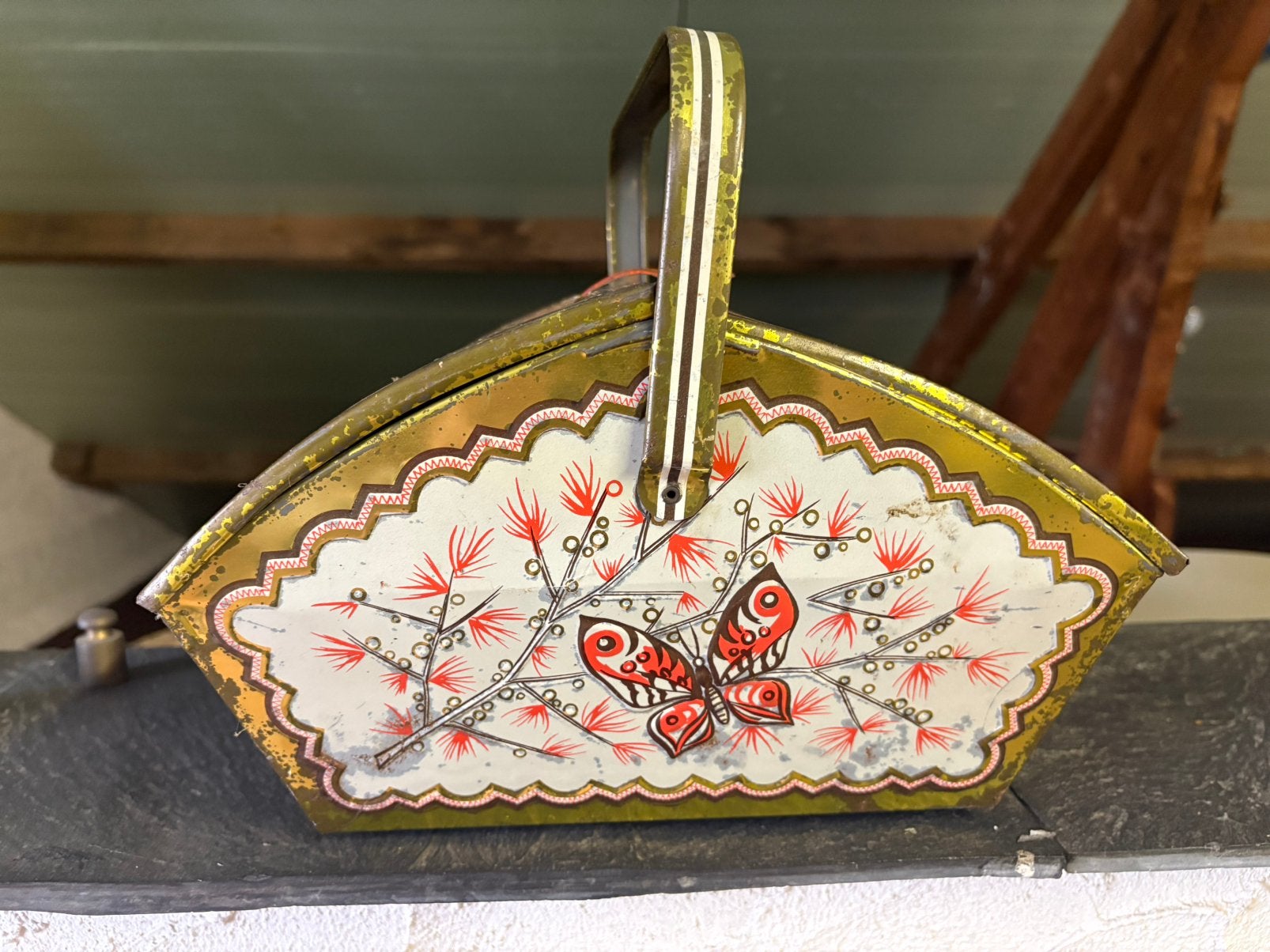 Vintage Victoria blikken naaimand/opbergblik met vlinderdeco, Ophalen of Verzenden