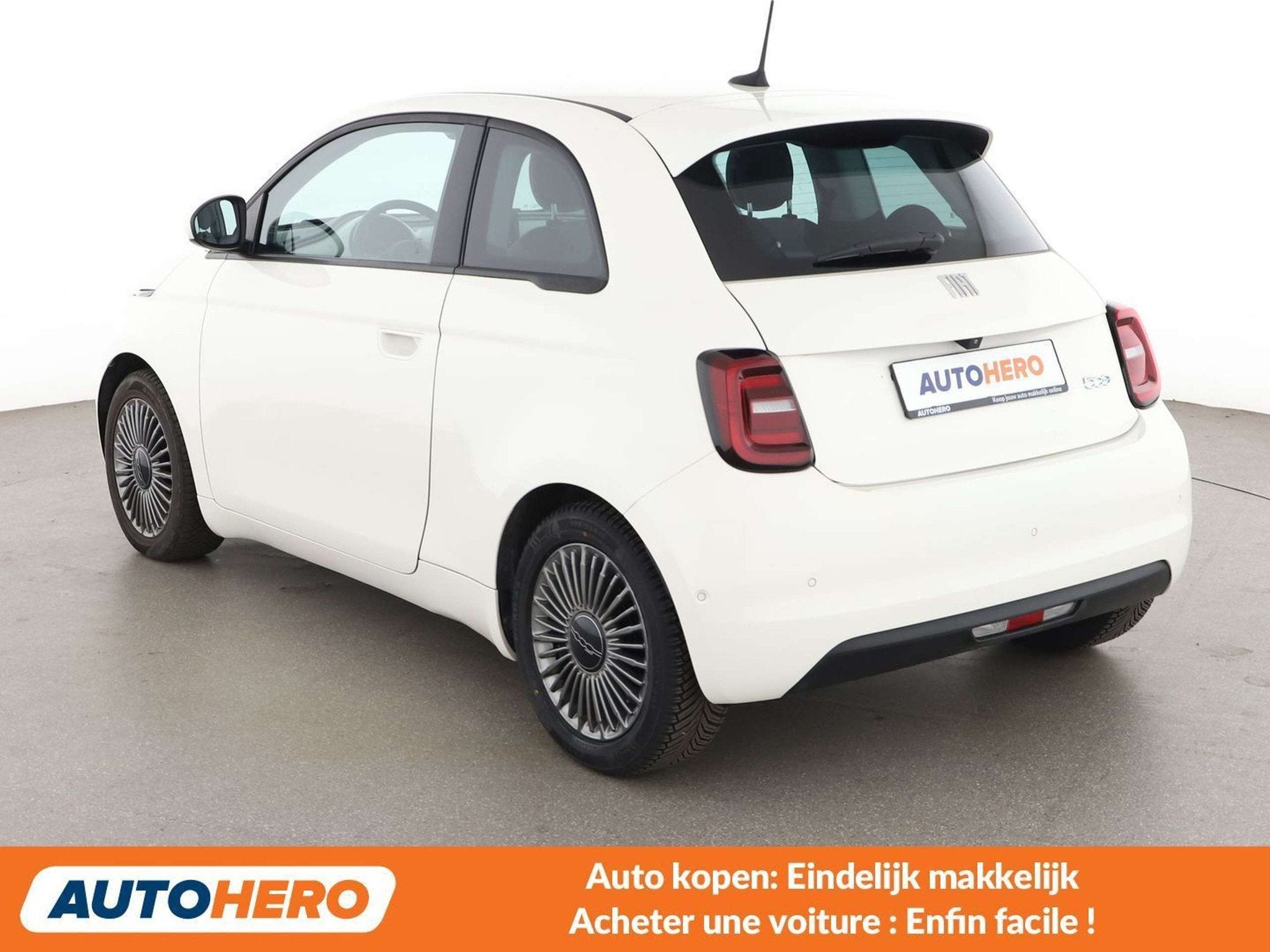 Fiat 500E electric drive 87 kW Icon (automatique), Autos, 1365 kg, Automatique, Tissu, Blanc