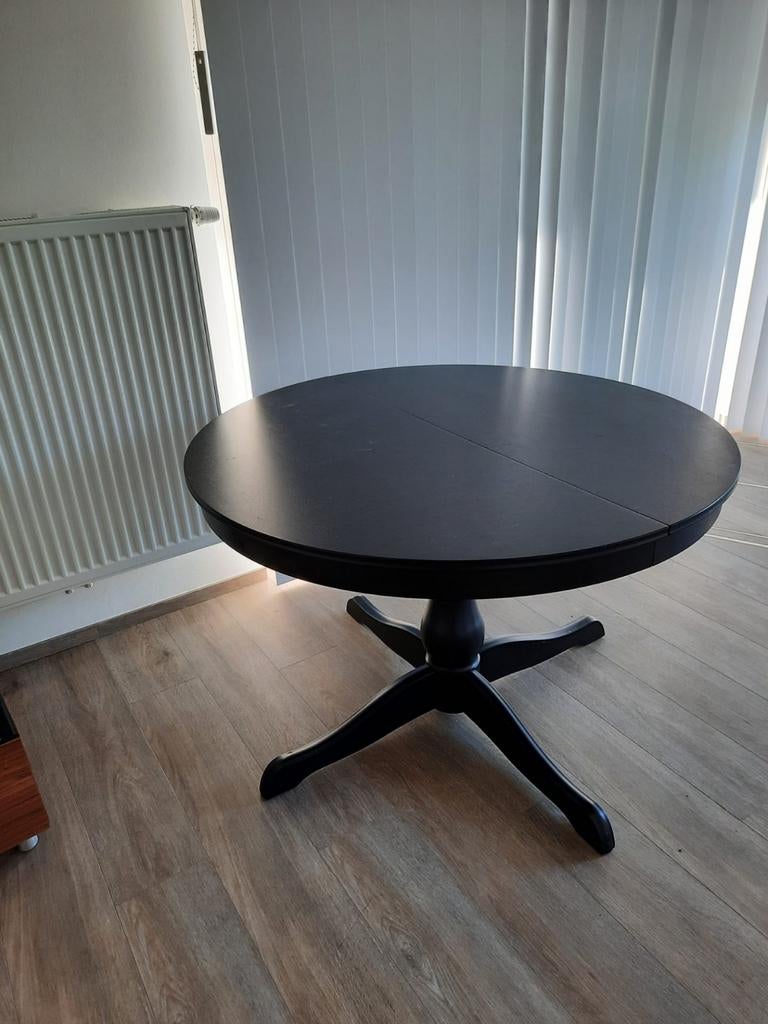Ikea ronde zwarte tafel met diameter 1.10cm., Huis en Inrichting, Tafels | Eettafels, Ophalen