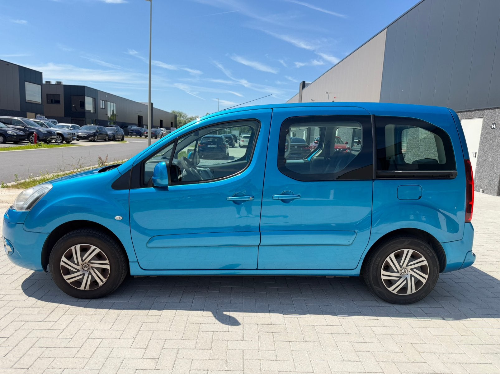 Citroen Berlingo 1.6 Benzine 2013, Auto's, Voorwielaandrijving, Euro 5, Stof, 4 cilinders