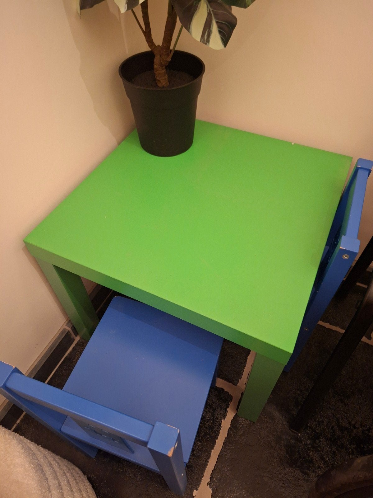 kritter stoeltjes en lack tafeltje, Ophalen, Gebruikt