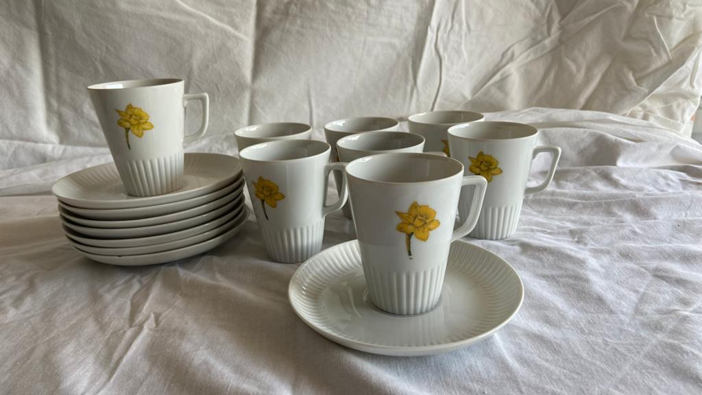 Mooi oud koffie servies, Ophalen