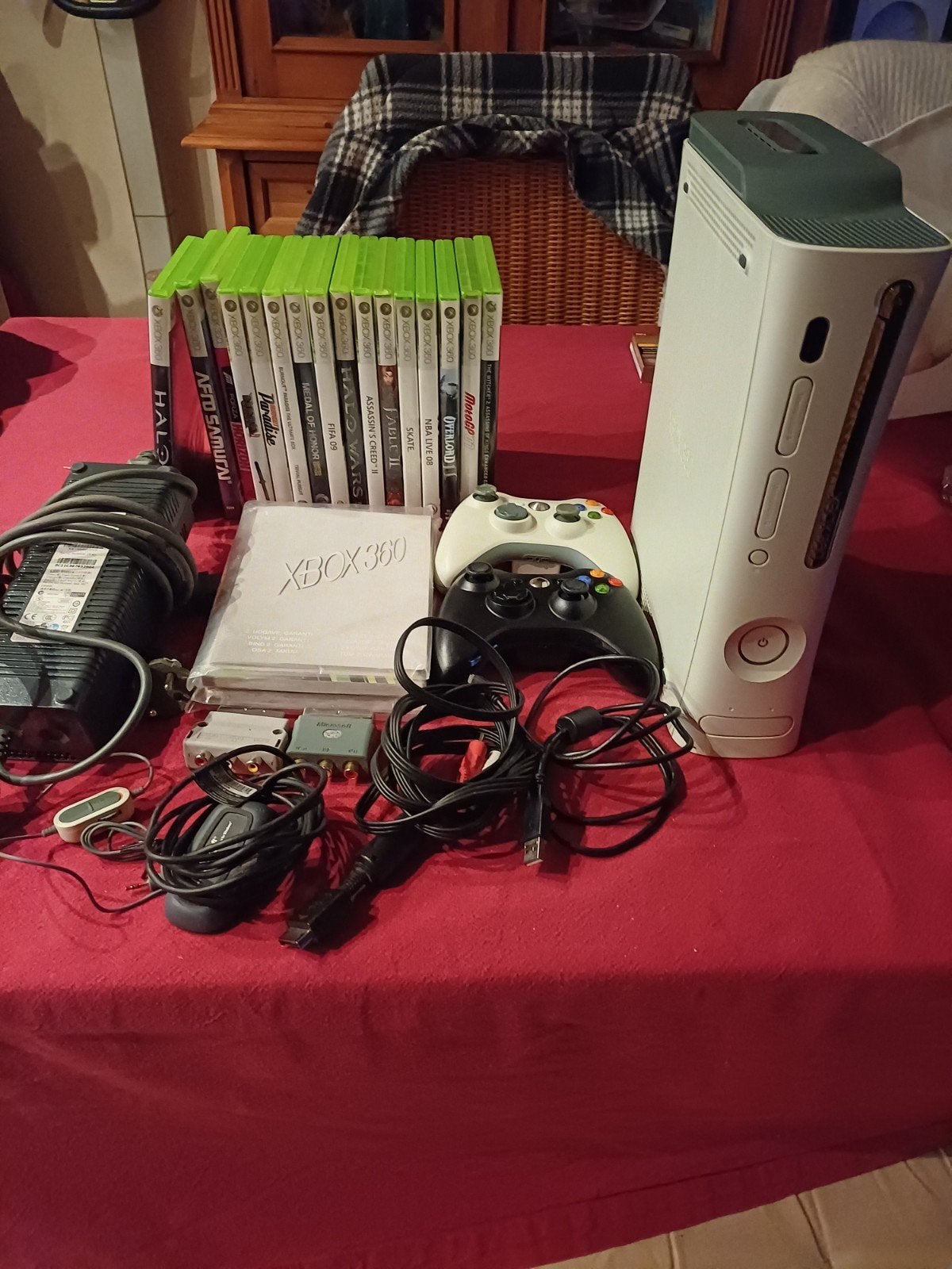 xbox te koop plus spelletjes volledig compleet met twee kask, Consoles de jeu & Jeux vidéo, Consoles de jeu | Xbox 360, Enlèvement