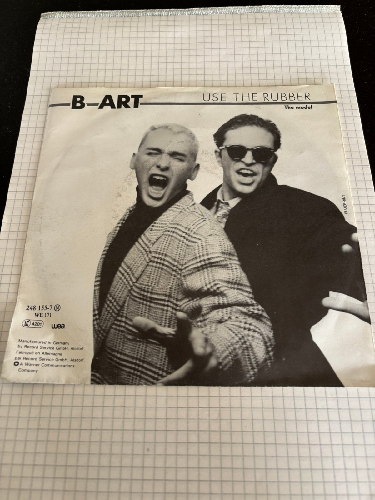 B-Art-The Model/Use The Rubber, New Beat belge 1988, Enlèvement ou Envoi, Utilisé, 7 inch