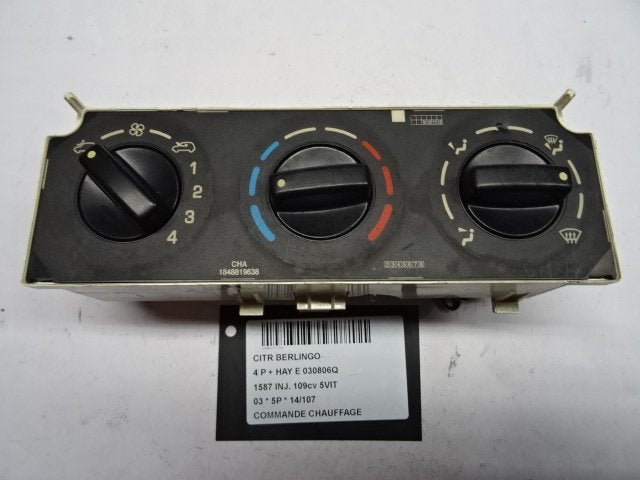 PANNEAU DE COMMANDE CHAUFFAGE CLIMATISATION (030806Q), Citroën, Mevr. I. Hauben, Utilisé, Rue de l'Espoir 34 34
4030  GRIVEGNÉE, BE