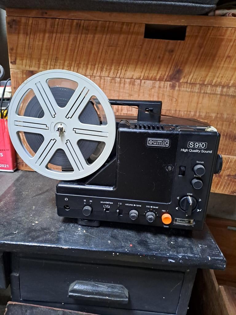 Eumig S910 Super 8 filmprojector met geluid, Audio, Tv en Foto, Filmrollen, Ophalen