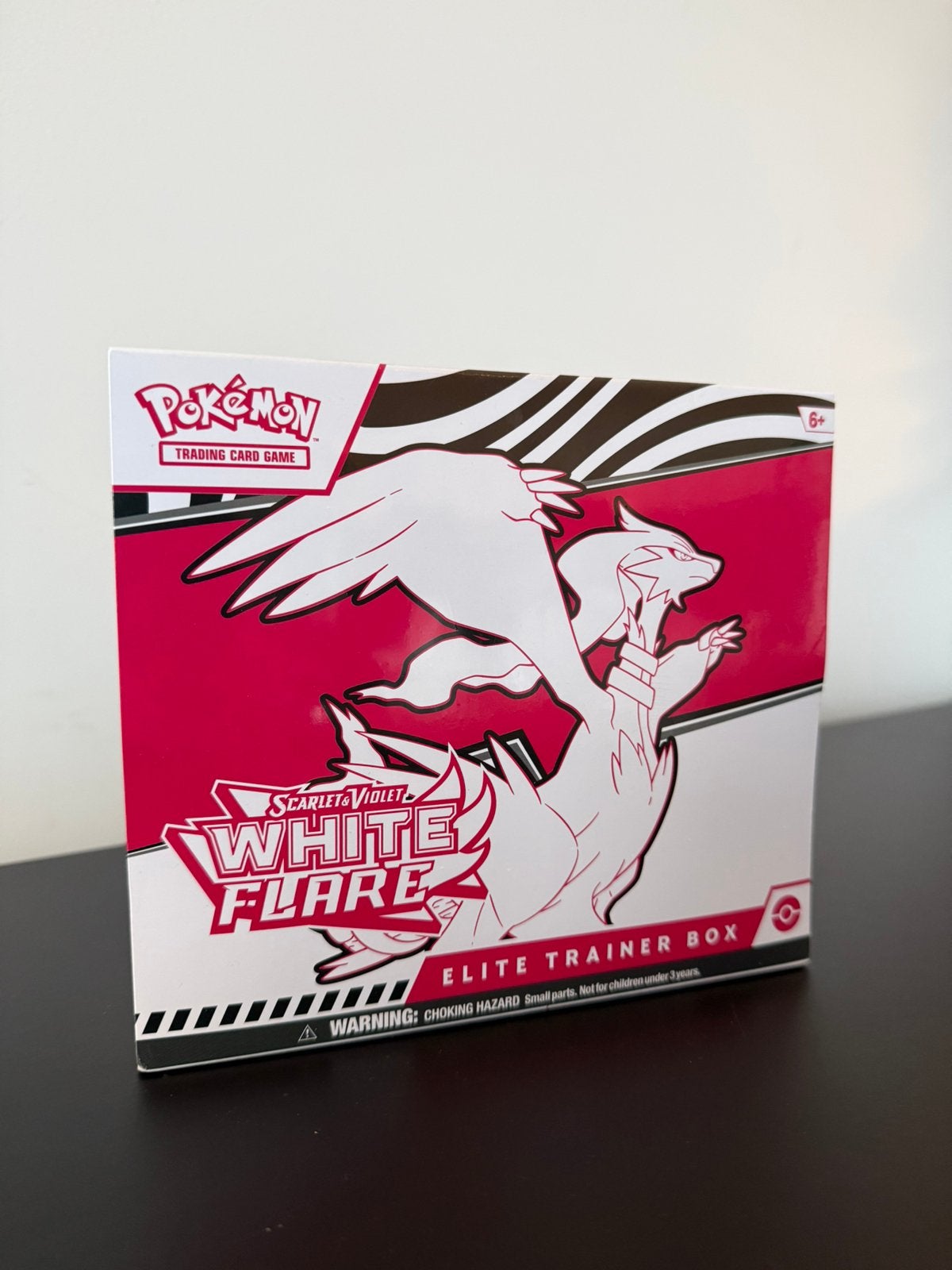Pokémon white flare etb, Enlèvement, Comme neuf