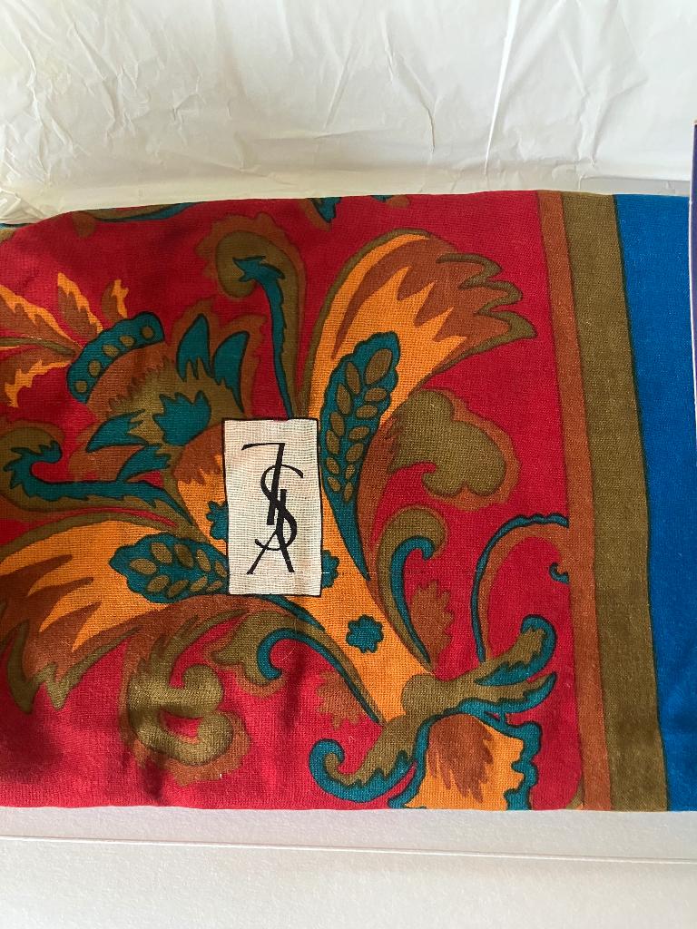Sjaal YvesSaintLaurant, Kleding | Dames, Mutsen, Sjaals en Handschoenen, ANDERE, Ophalen, Nieuw, Sjaal