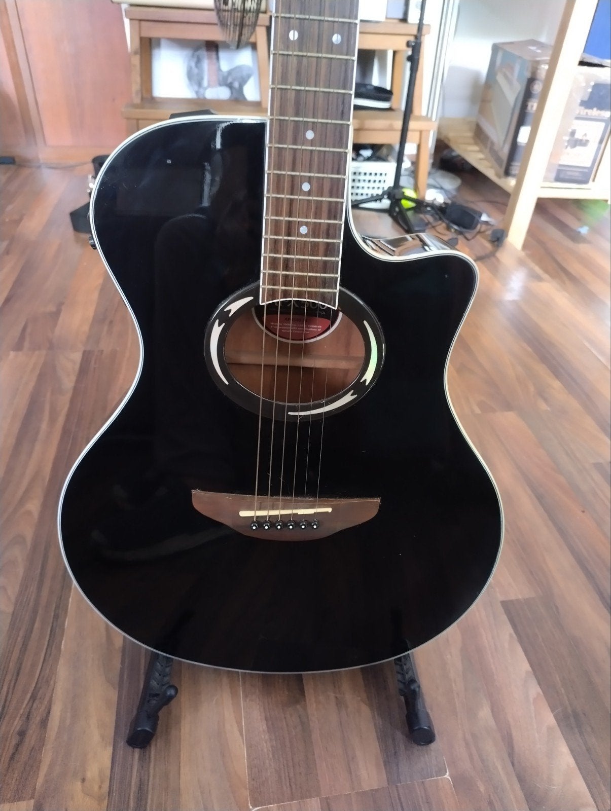 Yamaha APX 500 zwarte elektro-akoestische gitaar, Ophalen of Verzenden, Zo goed als nieuw, Met (piezo-)element
