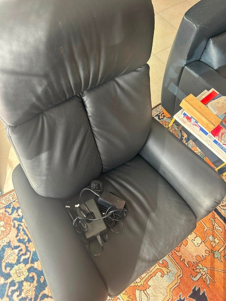 Elektrische relaxzetel / sta-opstoel Meubelzorg Vitoria, Ophalen, Gebruikt, Leer, Zwart, klassiek, strak
