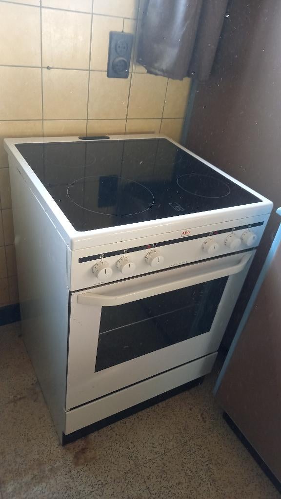 Cuisinière, Electroménager, 85 à 90 cm, 4 zones de cuisson, Enlèvement, Utilisé