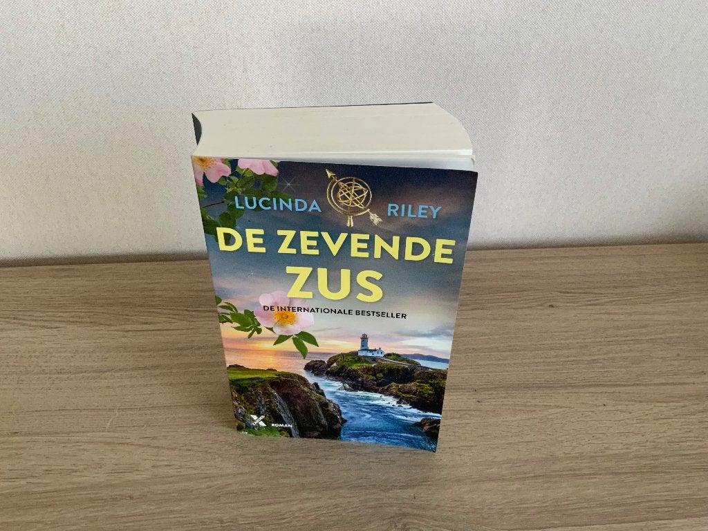 Boek : Lucinda Riley: de zevende zus, Boeken, Ophalen, Gelezen, Lucinda Riley
