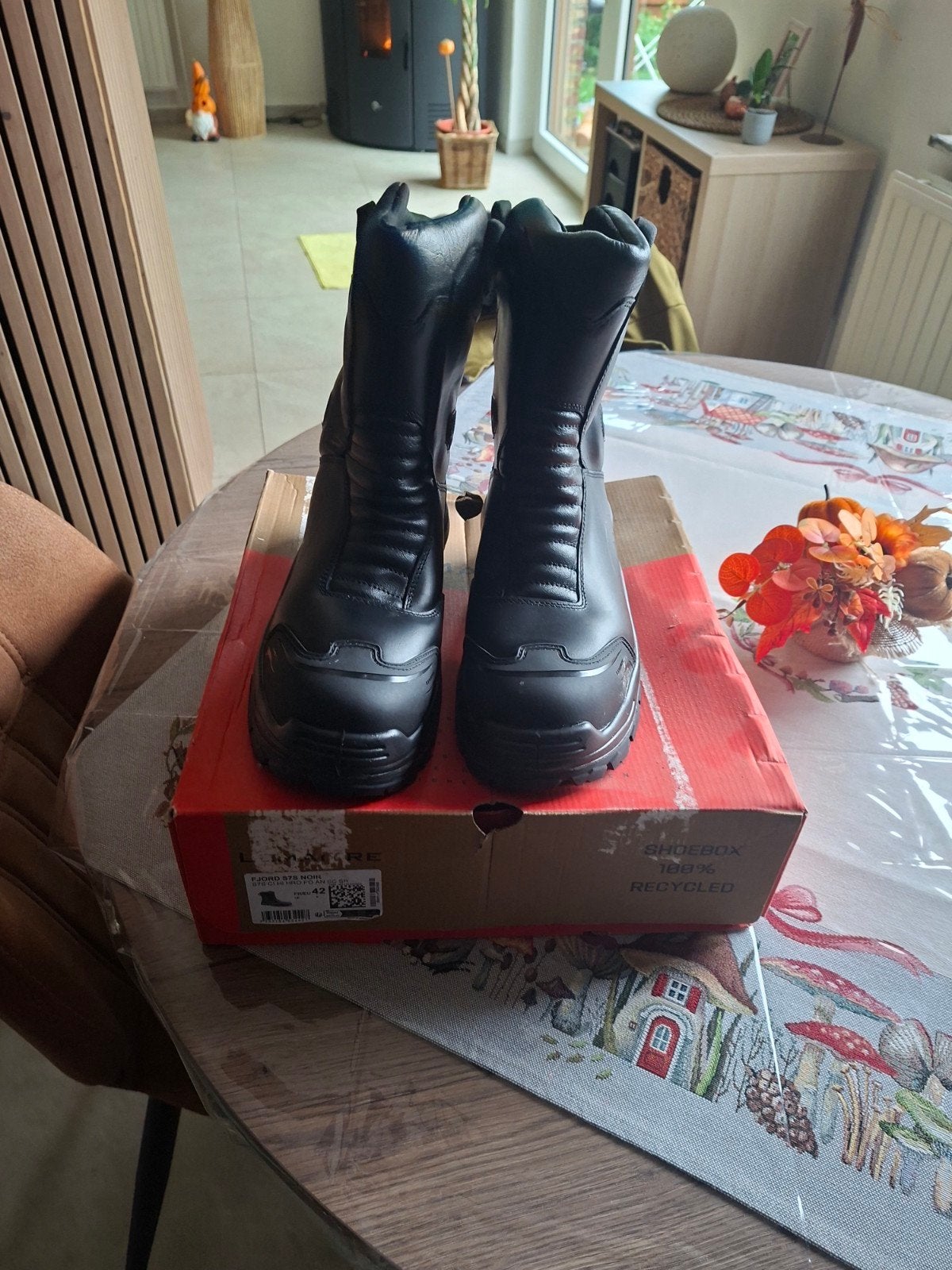 botte sécurité pointure 42 lemaitre, Doe-het-zelf en Bouw, Ophalen, Nieuw