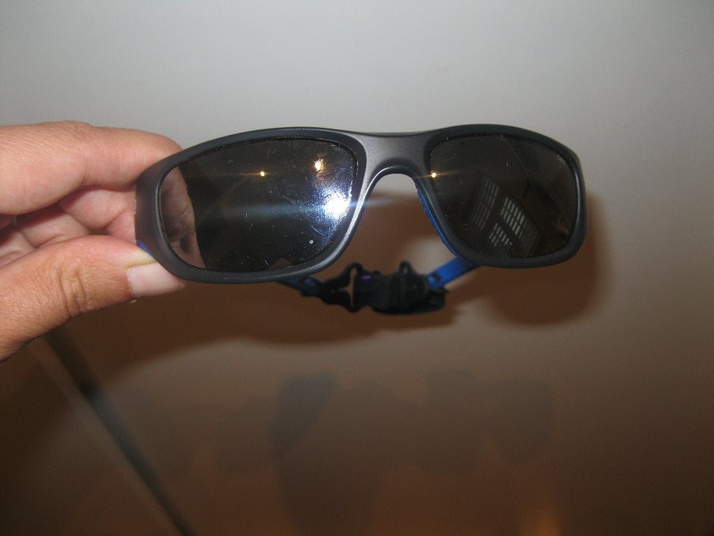 Zonnebril voor kinderen vanaf 8,9,10 jaar, Blauw, Zonnebril, Zo goed als nieuw, DECATHLON.