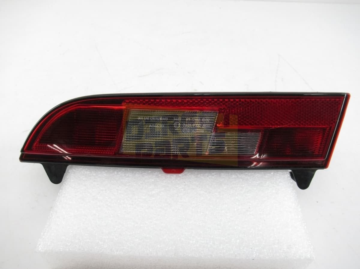 BMW i3 (11/13-7/22) Achterlicht Rechts (in achterbumper) OES, Neuf, -, -, Envoi