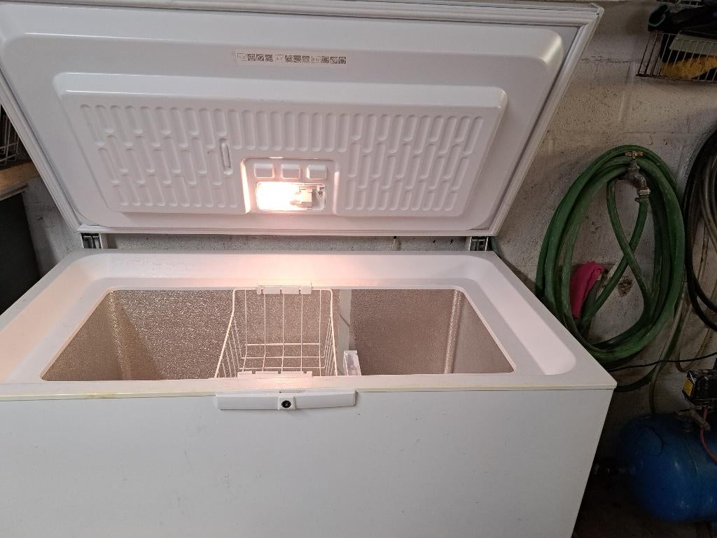 Congélateur whirlpool 215L, Electroménager, Congélateur, Classe énergétique A ou plus économe, Enlèvement, Utilisé