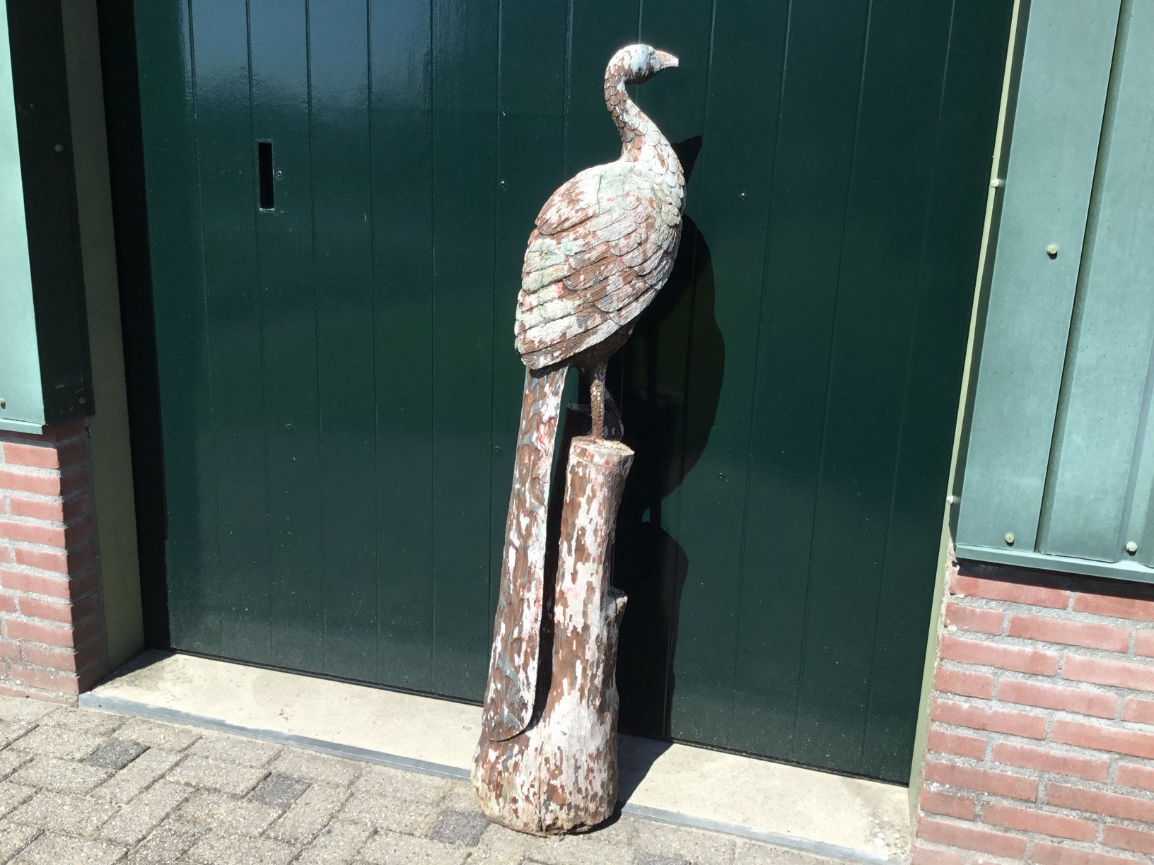 Groot statig beeld pauw op stronk 1.60 meter ., Ophalen, Beeld, 1 meter - 2 meter
