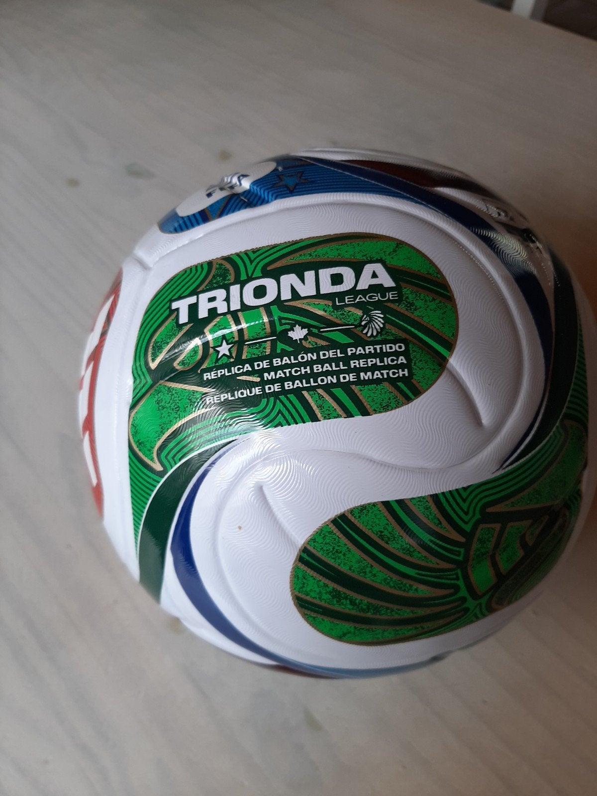 Spiksplinternieuwe Adidas voetbal, Sports & Fitness, Football, Enlèvement, Neuf, Ballon