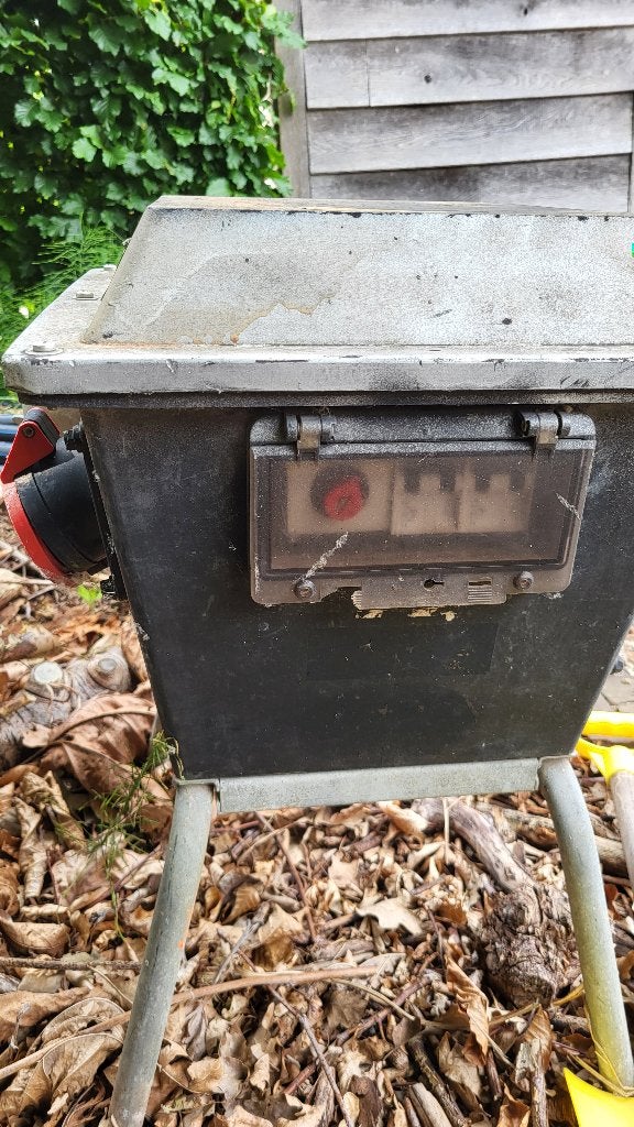 werfkast electriciteit, Ophalen
