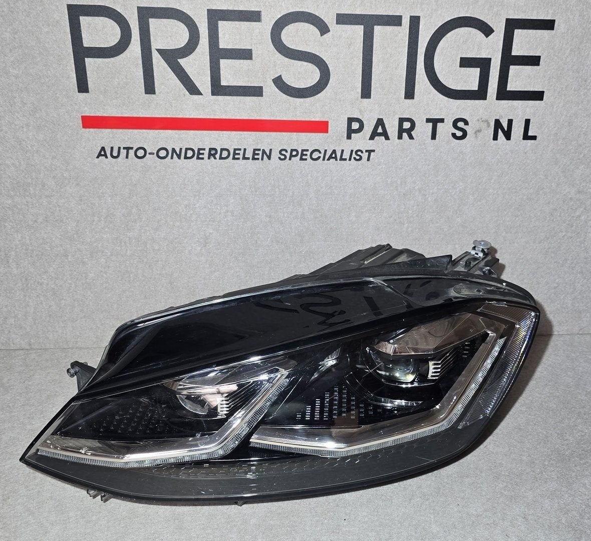 Koplamp VW Golf 7 VII 7.5 FACELIFT VOLL LED LINKS 5G1941035L, -, Origine de la pièce connue, Utilisé, -