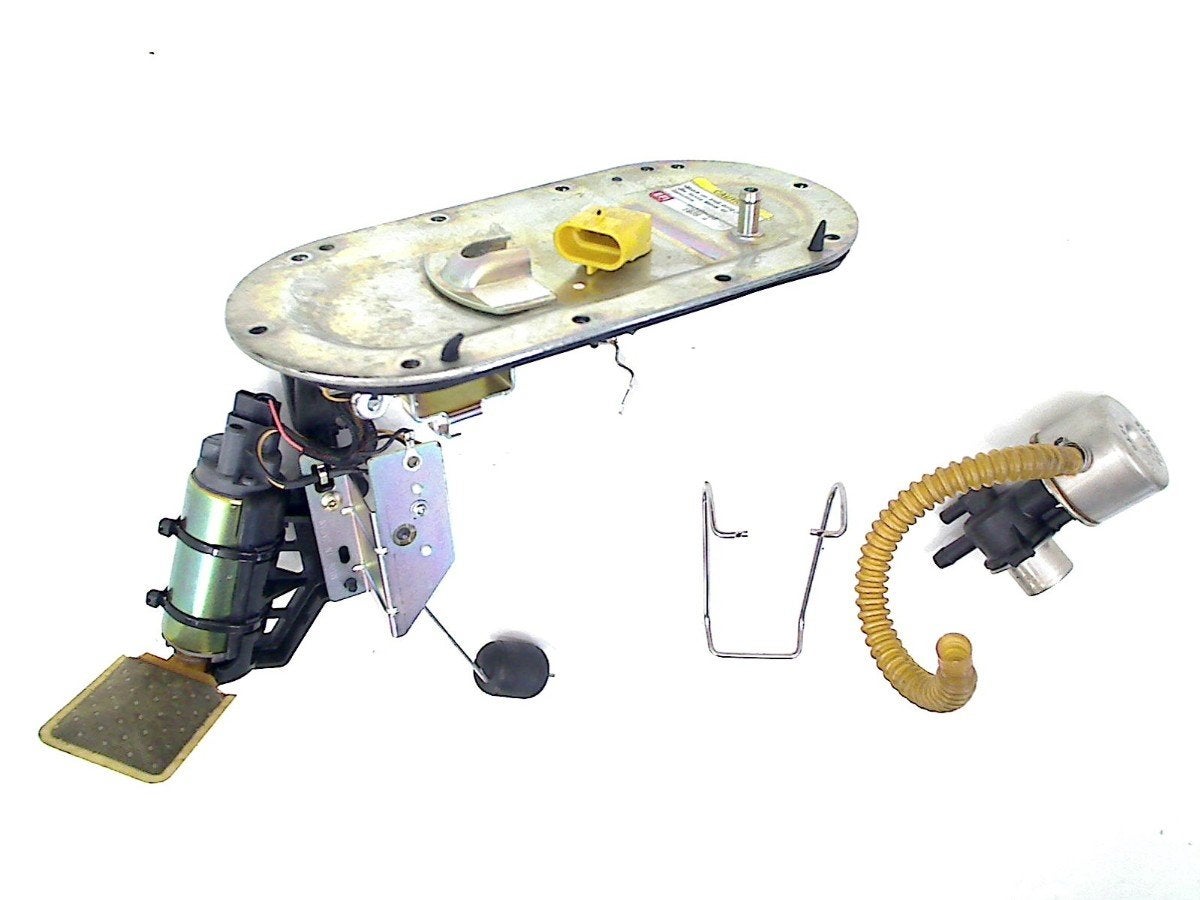 POMPE CARBURANT C Harley Davidson Road King (01-1970/-), Dhr. S. di Majo, Utilisé, Info@cama-motorparts.nl, P.J. Troelstraweg 8 8
3144 CX  MAASSLUIS, NL