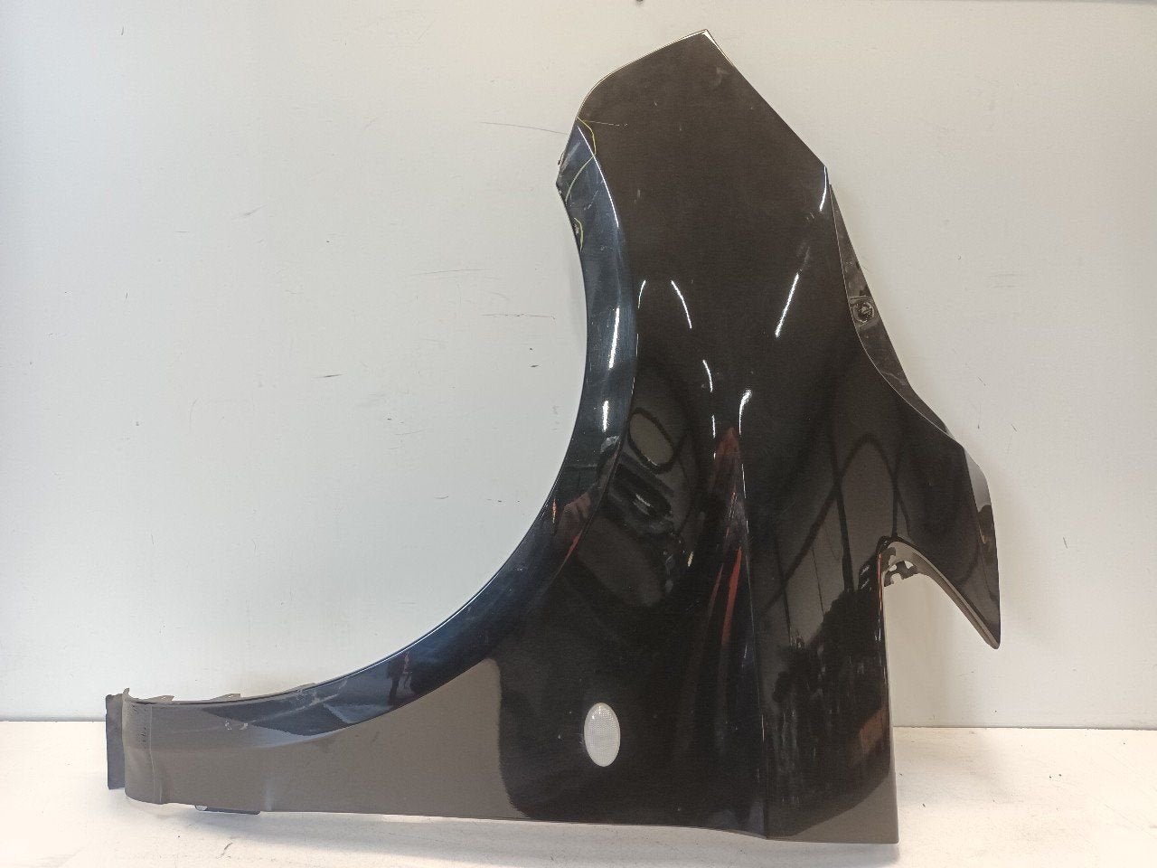 Spatbord links voor Mercedes-Benz Vito, Onderdelen@venauto.nl, Van der Ven Autorecycling B.V., Ettenseweg 76, 4706 PB Roosendaal, The Netherlands