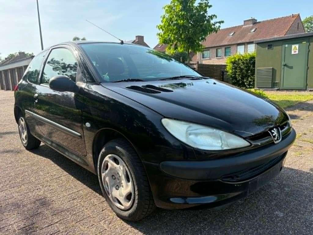 Peugeot 206 automaat gekeurd voor verkoop, Auto's, Peugeot, Stof, 139 g/km, 4 cilinders, Zwart